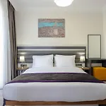 Apartment Taksim 11 *
