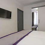 Apartment Taksim 11 *