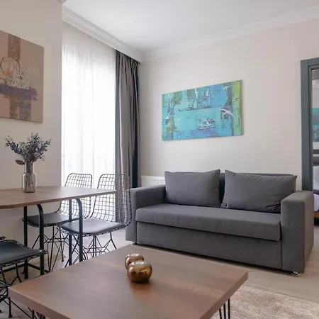 Apartament Taksim 11 *